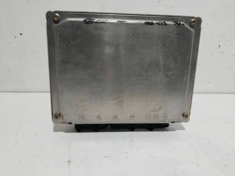Recambio de centralita motor uce para audi a4 avant (b5) 1.8 referencia OEM IAM 0261204805 8D0907558E 