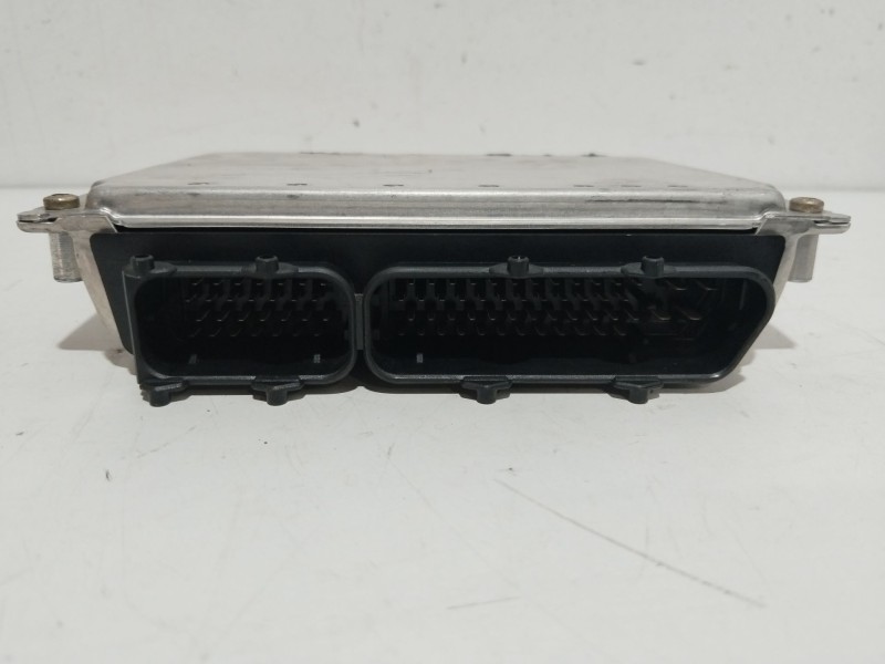 Recambio de centralita motor uce para audi a4 avant (b5) 1.8 referencia OEM IAM 0261204805 8D0907558E 