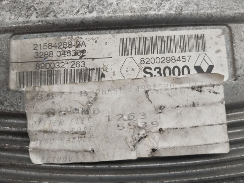 Recambio de centralita motor uce para renault scenic ii 1.4 16v referencia OEM IAM 8200298457 S3000 