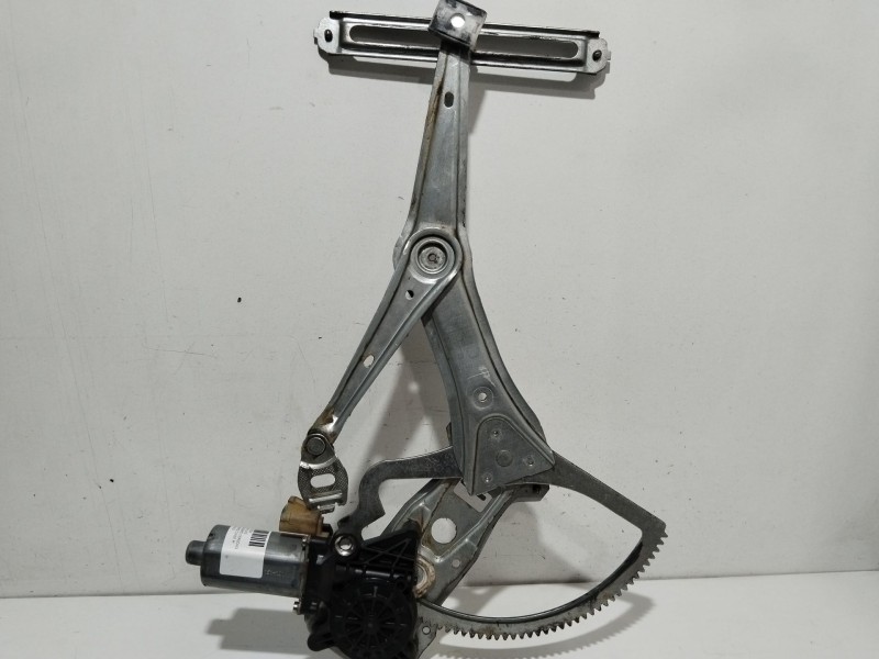 Recambio de elevalunas trasero derecho para mercedes-benz clase m (w163) 320 (163.154) referencia OEM IAM 9137041105  