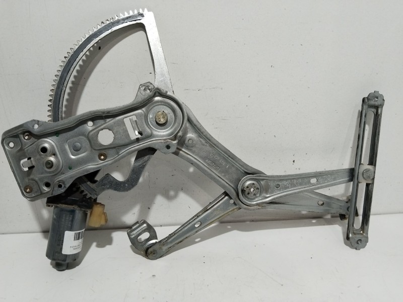 Recambio de elevalunas trasero derecho para mercedes-benz clase m (w163) 320 (163.154) referencia OEM IAM 9137041105  