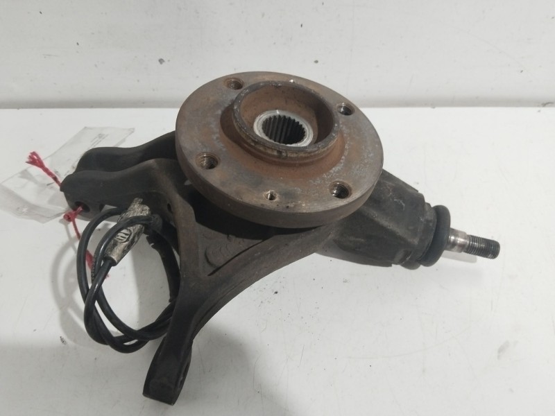 Recambio de mangueta delantera derecha para peugeot 307 berlina (s2) xs referencia OEM IAM   