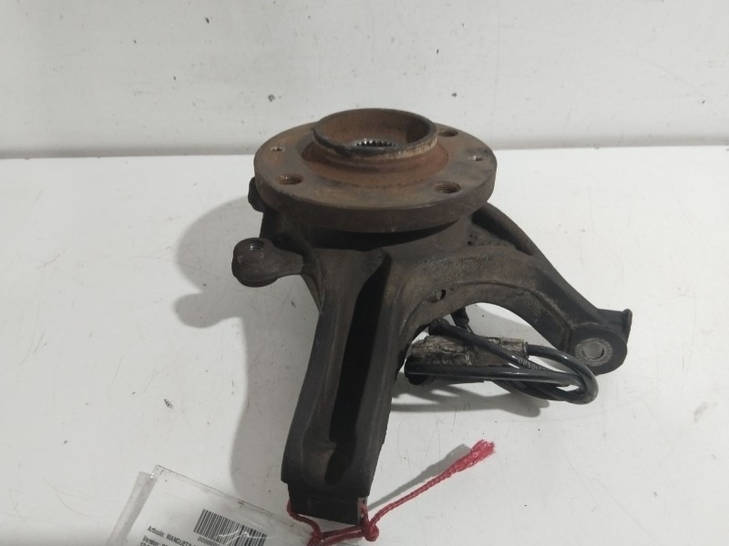 Recambio de mangueta delantera derecha para peugeot 307 berlina (s2) xs referencia OEM IAM   