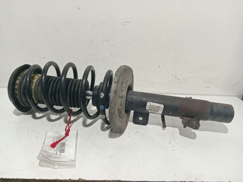 Recambio de amortiguador delantero derecho para peugeot 207 sport referencia OEM IAM 520858  