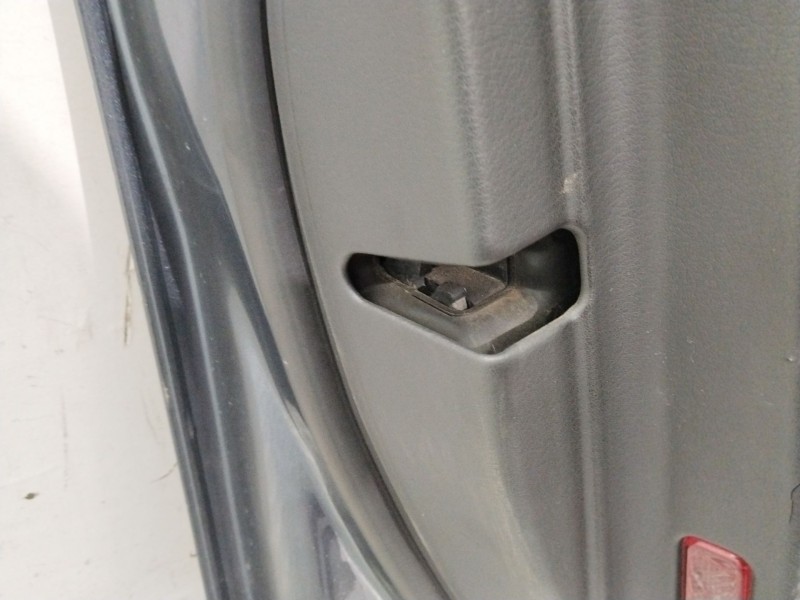 Recambio de puerta delantera izquierda para audi a6 avant (4f5) 2.0 tdi referencia OEM IAM 4F0831051F  GRIS