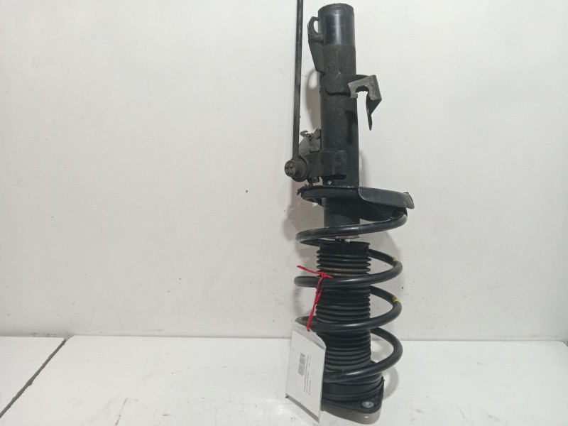 Recambio de amortiguador delantero derecho para peugeot 407 sport referencia OEM IAM 528665  