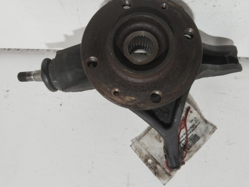 Recambio de mangueta delantera izquierda para peugeot 307 berlina (s2) xs referencia OEM IAM   