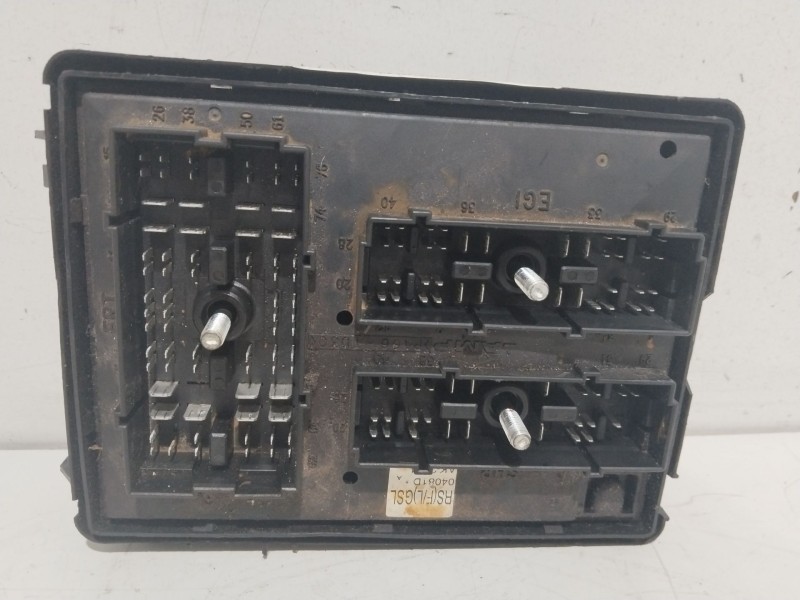 Recambio de caja reles / fusibles para kia carens 1.6 lx referencia OEM IAM PA66TD30  