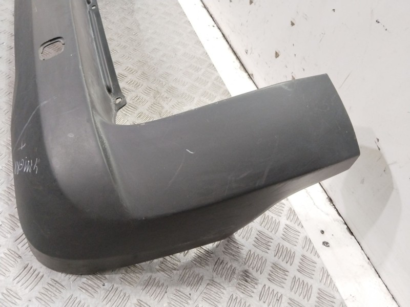 Recambio de paragolpes trasero para fiat fiorino básico familiar referencia OEM IAM 735460427  NERO