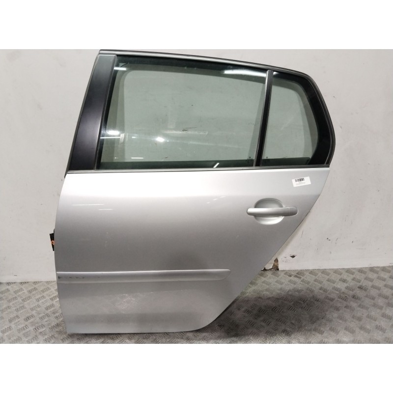 Recambio de puerta trasera izquierda para volkswagen golf v (1k1) 1.9 tdi referencia OEM IAM 1K6833105J  PLATA