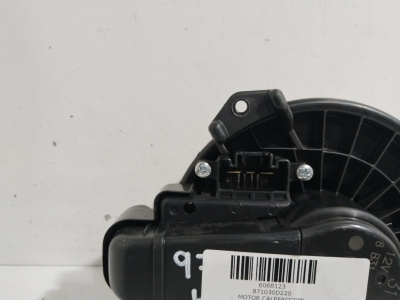 Recambio de motor calefaccion para toyota yaris hybrid active referencia OEM IAM 871030D220  