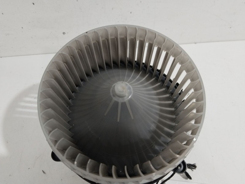 Recambio de motor calefaccion para opel insignia berlina sportive referencia OEM IAM 5242673401  