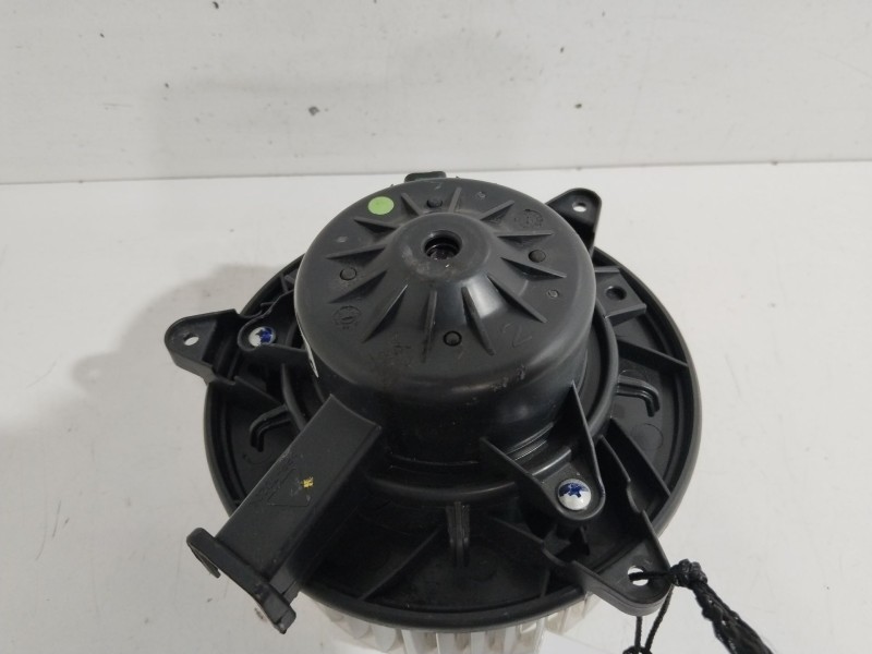 Recambio de motor calefaccion para opel insignia berlina sportive referencia OEM IAM 5242673401  