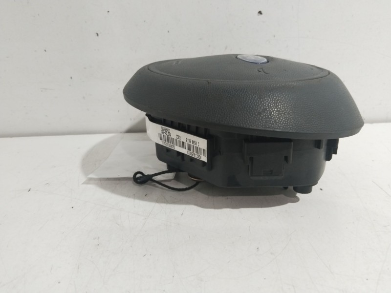 Recambio de airbag delantero izquierdo para ford ka (ccu) titanium referencia OEM IAM 61990050C  735498411