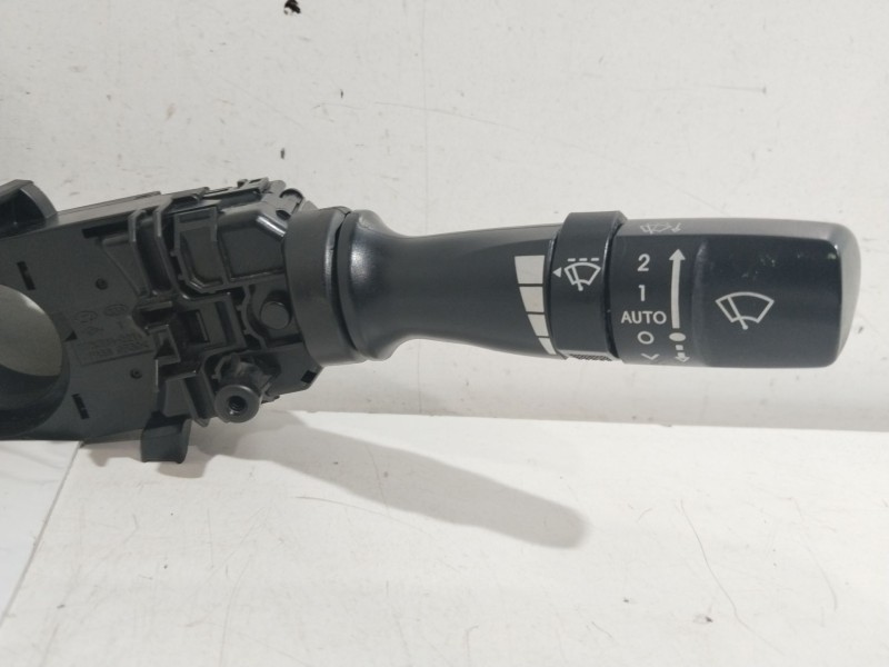 Recambio de mando multifuncion para hyundai i40 cab bluedrive referencia OEM IAM 3753MA2211  