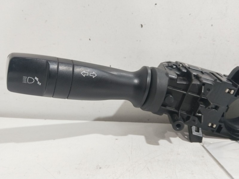 Recambio de mando multifuncion para hyundai i40 cab bluedrive referencia OEM IAM 3753MA2211  