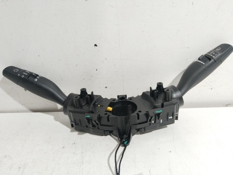 Recambio de mando multifuncion para kia optima concept referencia OEM IAM 93403D4910  