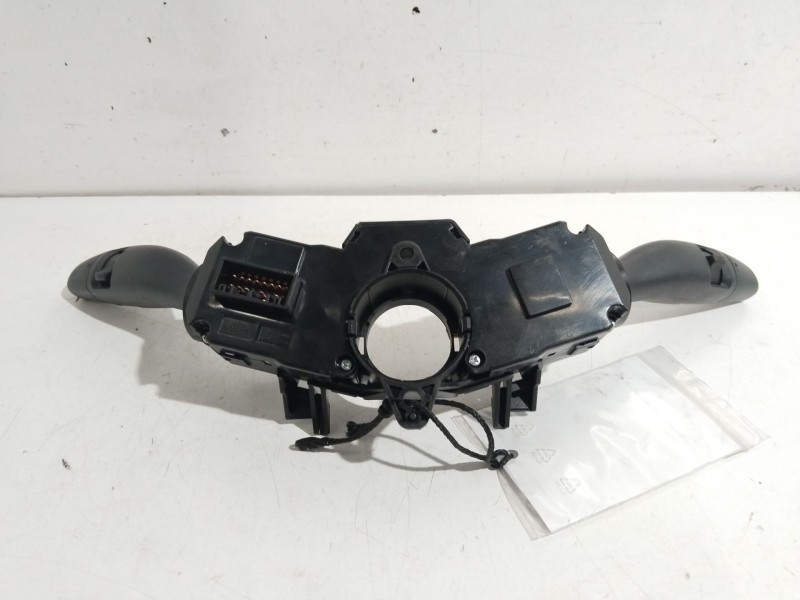 Recambio de mando multifuncion para kia optima concept referencia OEM IAM 93403D4910  