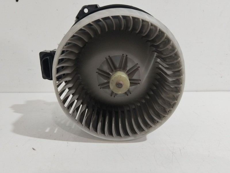 Recambio de motor calefaccion para suzuki sx4 rw (ey) gl+ referencia OEM IAM AV2727000311  