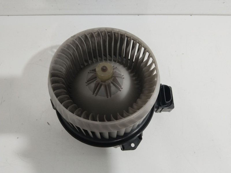 Recambio de motor calefaccion para suzuki sx4 rw (ey) gl+ referencia OEM IAM AV2727000311  