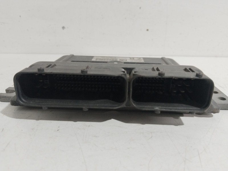 Recambio de centralita motor uce para nissan micra (k12e) acenta referencia OEM IAM MEC37350D16105  