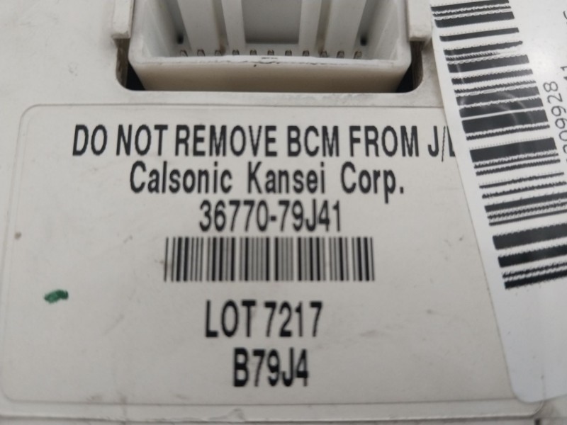 Recambio de caja reles / fusibles para suzuki sx4 rw (ey) gl+ referencia OEM IAM 3677079J41  