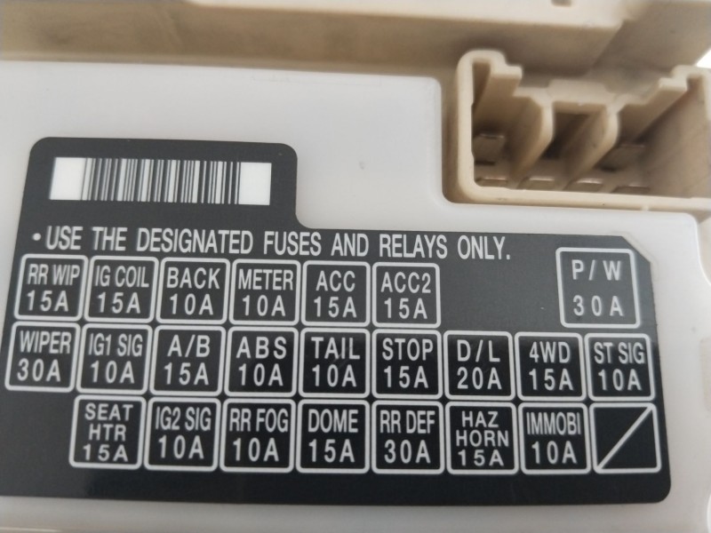 Recambio de caja reles / fusibles para suzuki sx4 rw (ey) gl+ referencia OEM IAM 3677079J41  