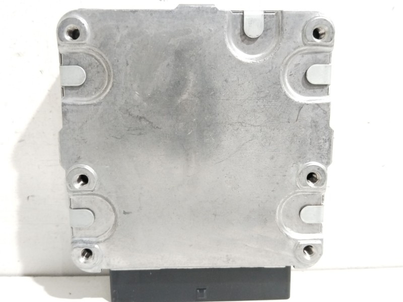 Recambio de modulo electronico para toyota yaris hybrid active referencia OEM IAM 896500D373 2250002251 2107002861