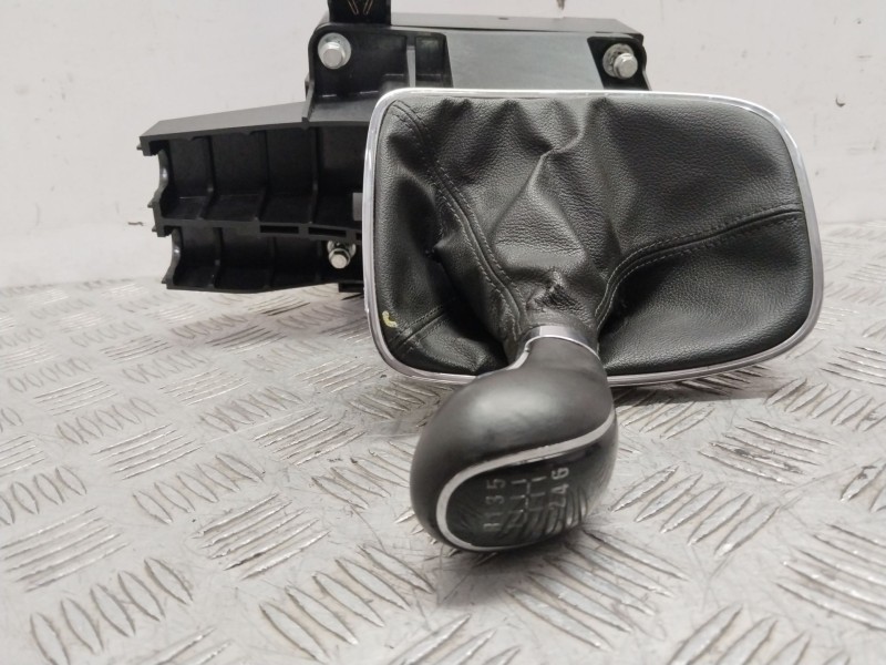 Recambio de palanca cambio para opel insignia berlina sportive referencia OEM IAM 8126201000  