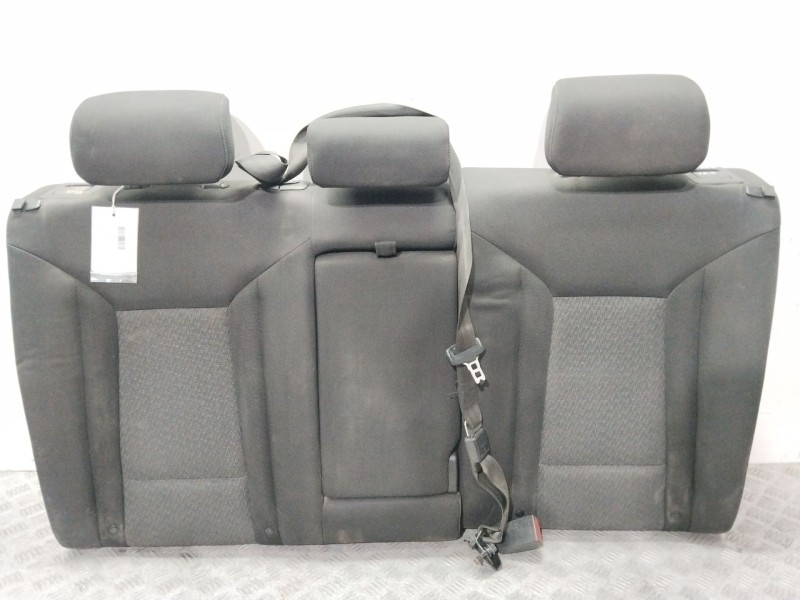 Recambio de espaldar trasero para hyundai i40 cab bluedrive referencia OEM IAM   