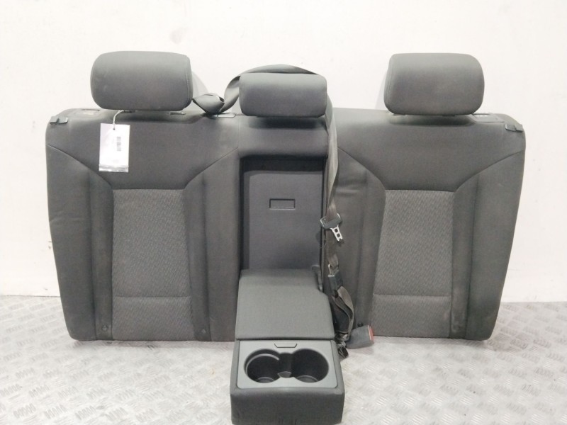 Recambio de espaldar trasero para hyundai i40 cab bluedrive referencia OEM IAM   