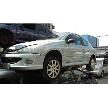 PEUGEOT 206 BERLINA