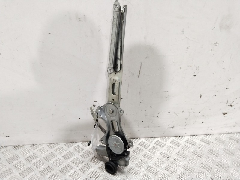 Recambio de elevalunas trasero derecho para toyota prius (nhw30) plug-in hybrid advance referencia OEM IAM 8571047130 T720106202