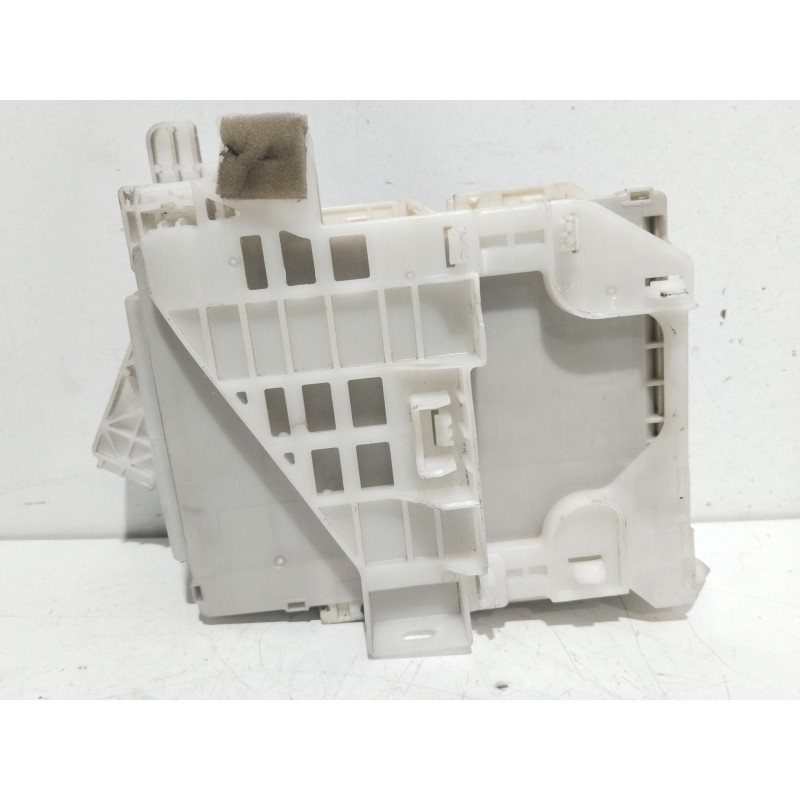 Recambio de caja reles / fusibles para toyota prius (_w3_) 1.8 hybrid (zvw3_) referencia OEM IAM 8922147110  8273047451