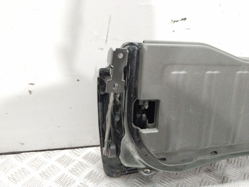 Recambio de tapa maletero para volvo xc90 d5 executive (7 asientos) (136kw) referencia OEM IAM 31335538  NEGRO