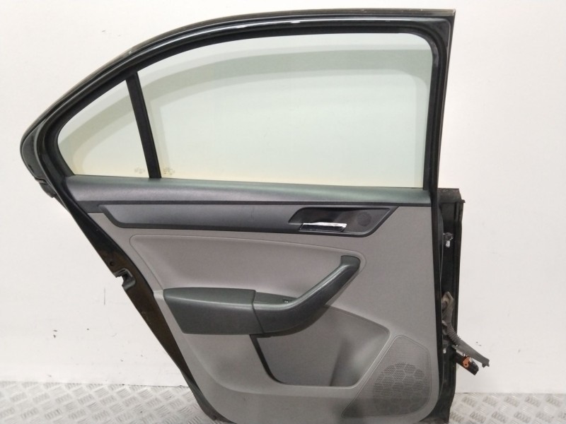 Recambio de puerta trasera izquierda para seat toledo (kg3) emoción referencia OEM IAM   