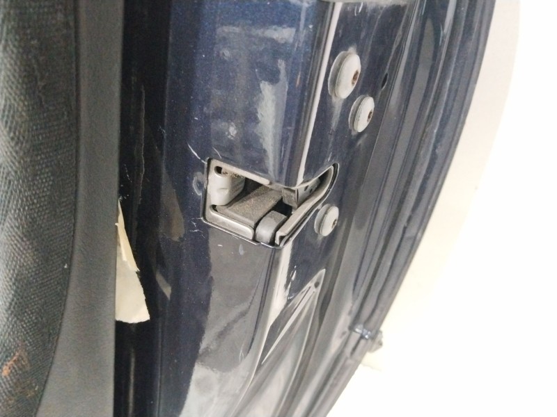 Recambio de puerta delantera derecha para bmw serie 3 berlina (e46) 318i referencia OEM IAM  AZUL  Recambio de puerta delantera derecha para bmw serie 3 berlina (e46) 318i referencia OEM IAM  AZUL