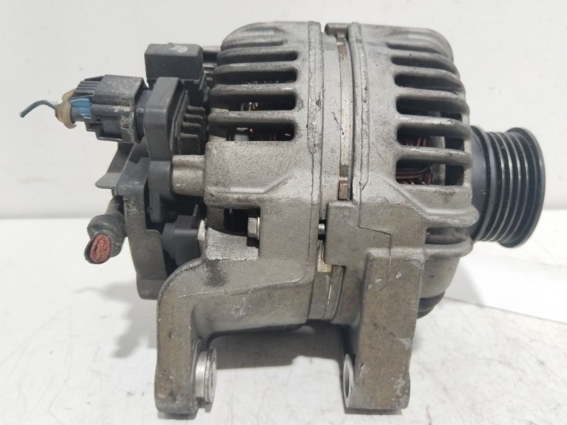 Recambio de alternador para opel zafira / zafira family b (a05) 1.8 (m75) referencia OEM IAM 13229984  