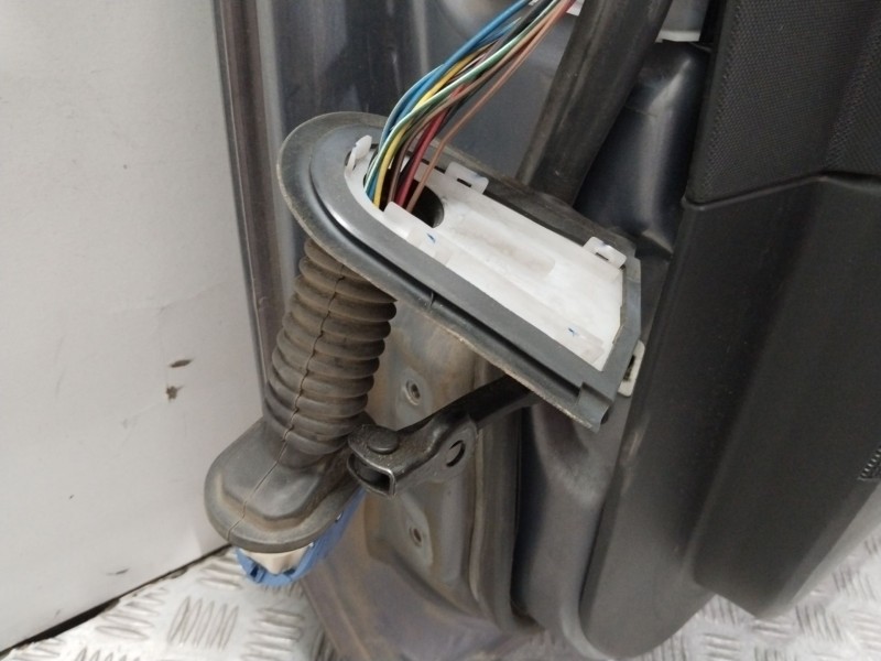 Recambio de puerta delantera derecha para mazda 5 (cr) 2.0 cd (cr19) referencia OEM IAM CDY35802X  GRIS