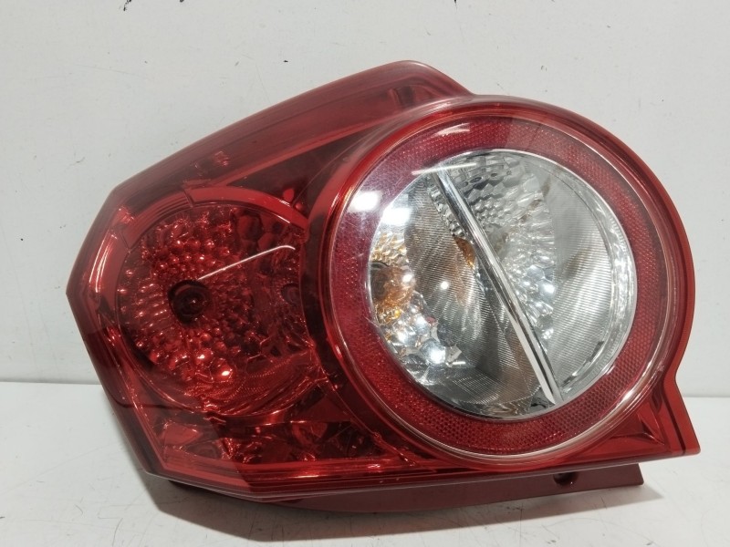 Recambio de piloto trasero derecho para chevrolet aveo ls referencia OEM IAM 96650805  96650805