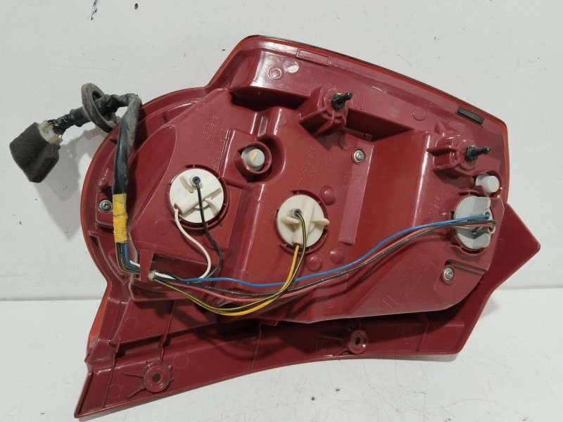 Recambio de piloto trasero derecho para chevrolet aveo ls referencia OEM IAM 96650805  96650805