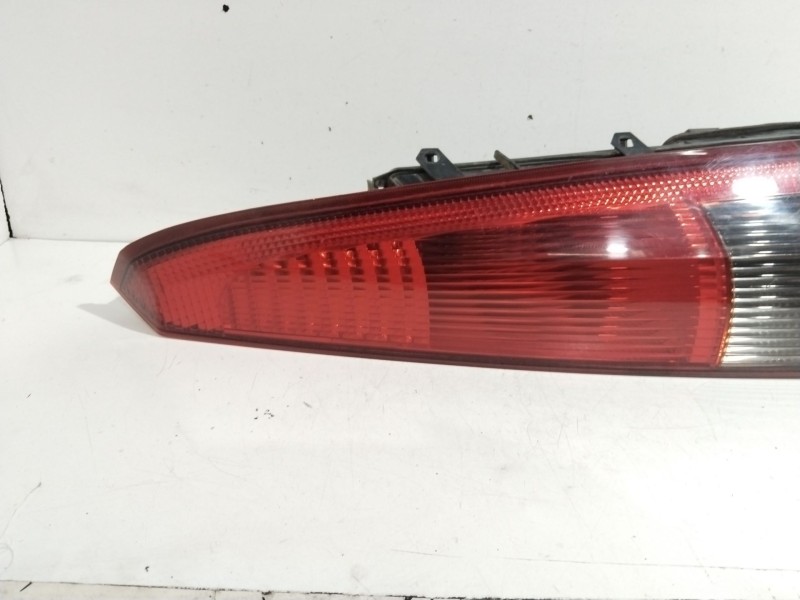 Recambio de piloto trasero derecho para ford fiesta v (jh_, jd_) 1.3 referencia OEM IAM 2S6113A602B   Recambio de piloto trasero derecho para ford fiesta v (jh_, jd_) 1.3 referencia OEM IAM 2S6113A602B