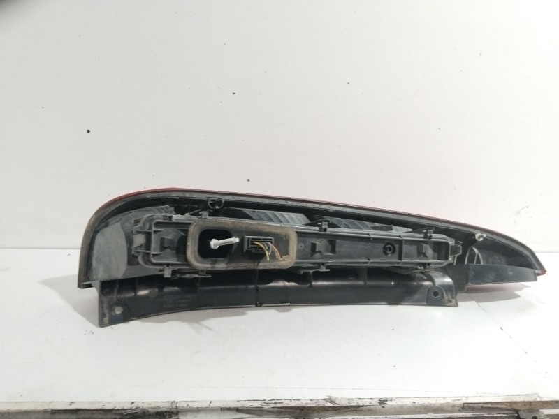 Recambio de piloto trasero derecho para ford fiesta v (jh_, jd_) 1.3 referencia OEM IAM 2S6113A602B   Recambio de piloto trasero derecho para ford fiesta v (jh_, jd_) 1.3 referencia OEM IAM 2S6113A602B