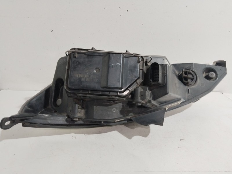 Recambio de faro derecho para ford focus i (daw, dbw) 1.8 tdci referencia OEM IAM 2M5113W029BD  