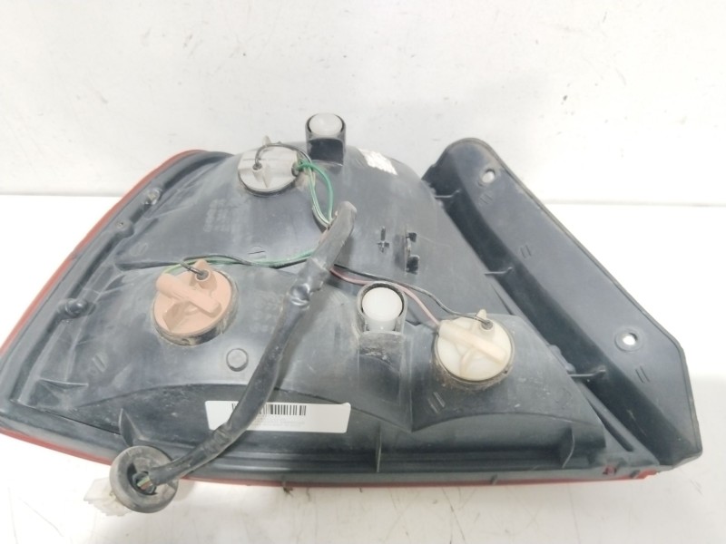 Recambio de piloto trasero derecho para hyundai accent ii (lc) 1.3 referencia OEM IAM 9240225220  