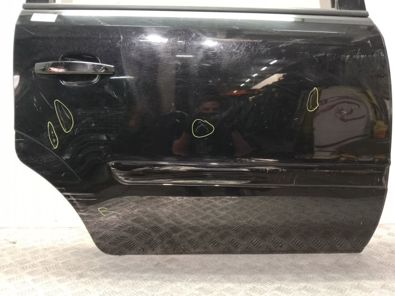 Recambio de puerta trasera derecha para opel zafira b cosmo referencia OEM IAM 124244 NEGRO 
