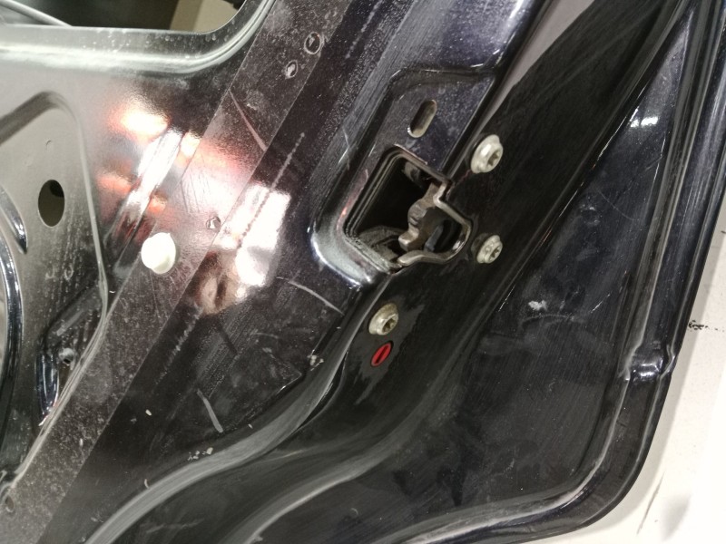 Recambio de puerta trasera derecha para opel zafira b cosmo referencia OEM IAM 124244 NEGRO 