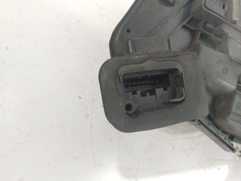 Recambio de cerradura puerta delantera derecha para seat toledo iv (kg3) 1.6 tdi referencia OEM IAM 5E1837016A  