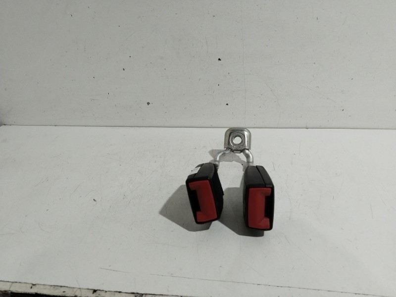 Recambio de enganche cinturon trasero central para seat ibiza (6j5) style tech referencia OEM IAM 6Q0857488D  