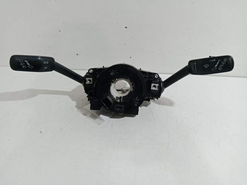 Recambio de mando multifuncion para skoda rapid active referencia OEM IAM 6C6953501  